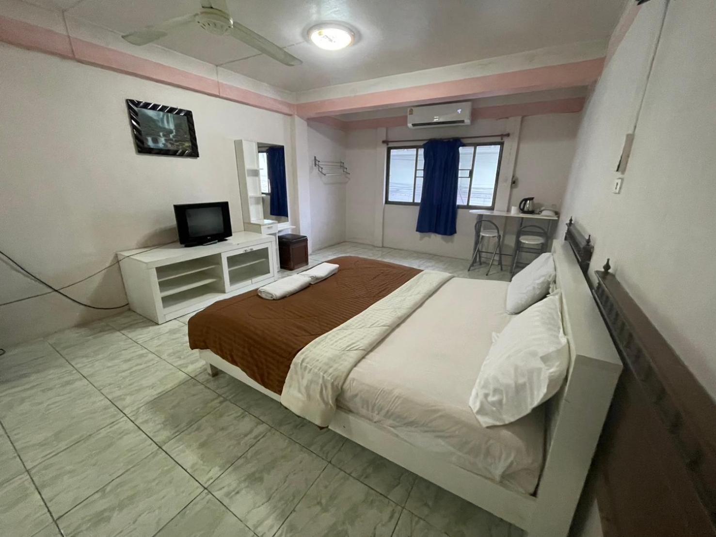Oyo 75494 President Apartment Pattaya Zewnętrze zdjęcie