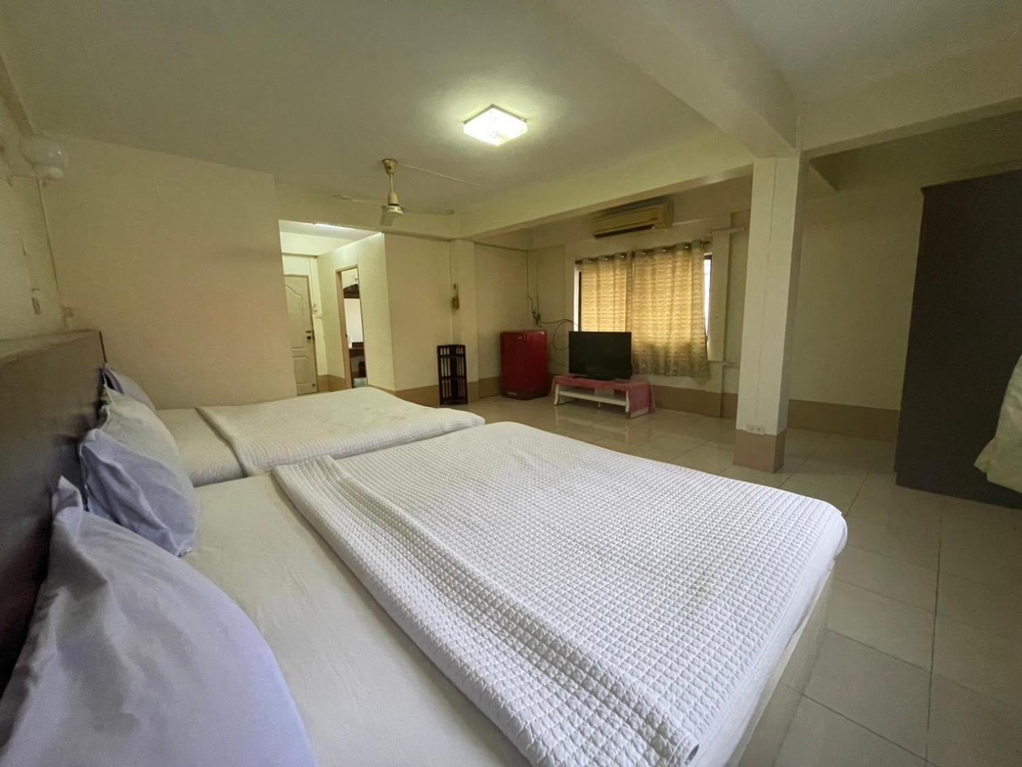 Oyo 75494 President Apartment Pattaya Zewnętrze zdjęcie