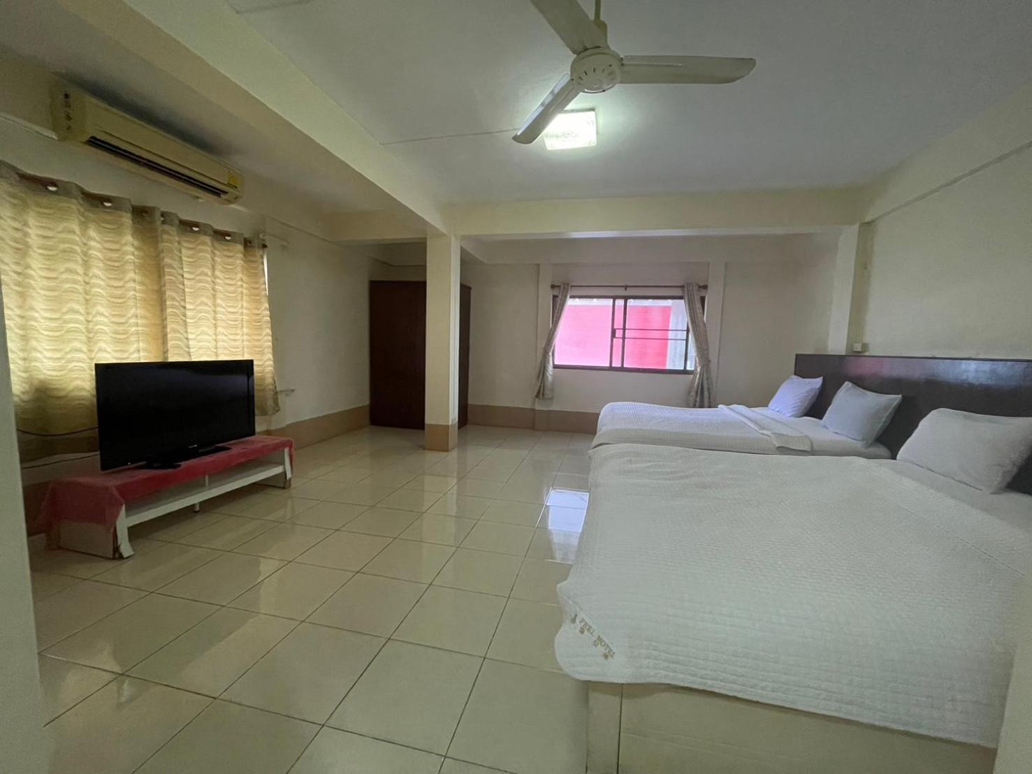 Oyo 75494 President Apartment Pattaya Zewnętrze zdjęcie